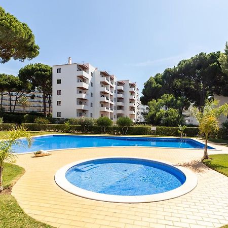 Centralgarve - Great, Bright 2-Bedroom Flat In The Center Of Vilamoura -Topazio Ruang foto